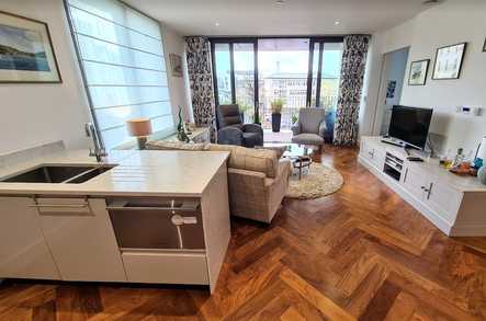 Apartment 34 image 2