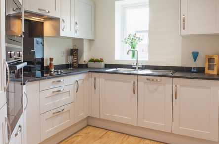 Riverside Gardens - Apartment 38 - 2 Bed En-Suite image 3