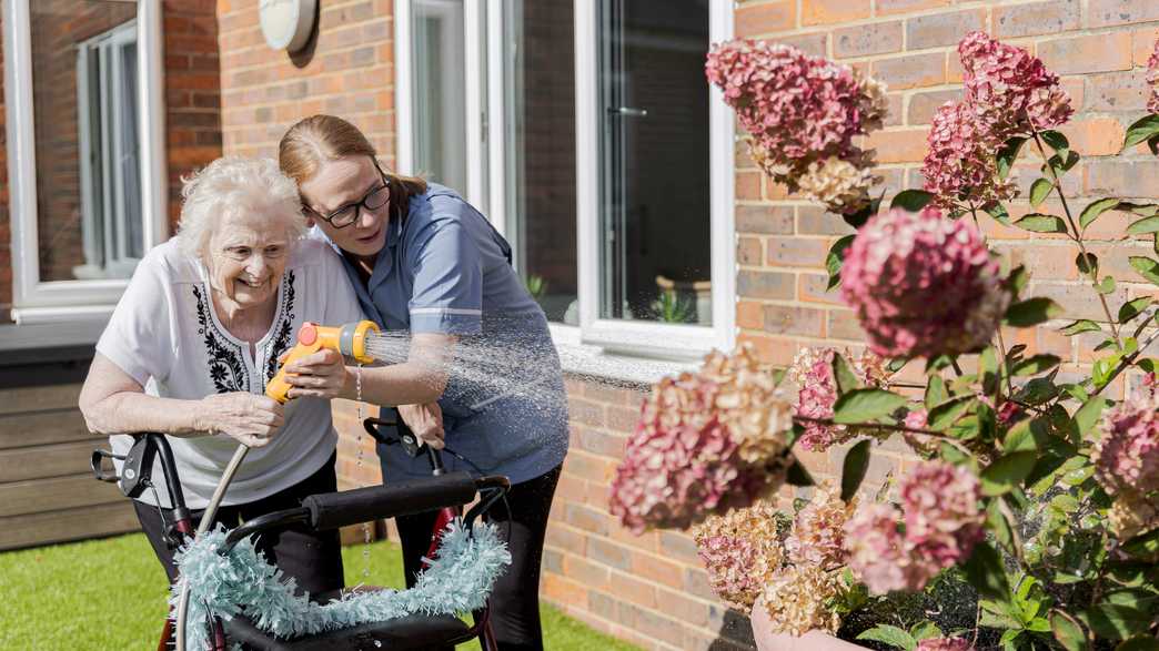 Woodley Grange Care Home Romsey activities-carousel - 3