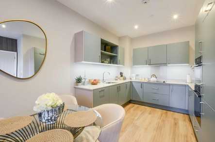 38 Littleton image 4