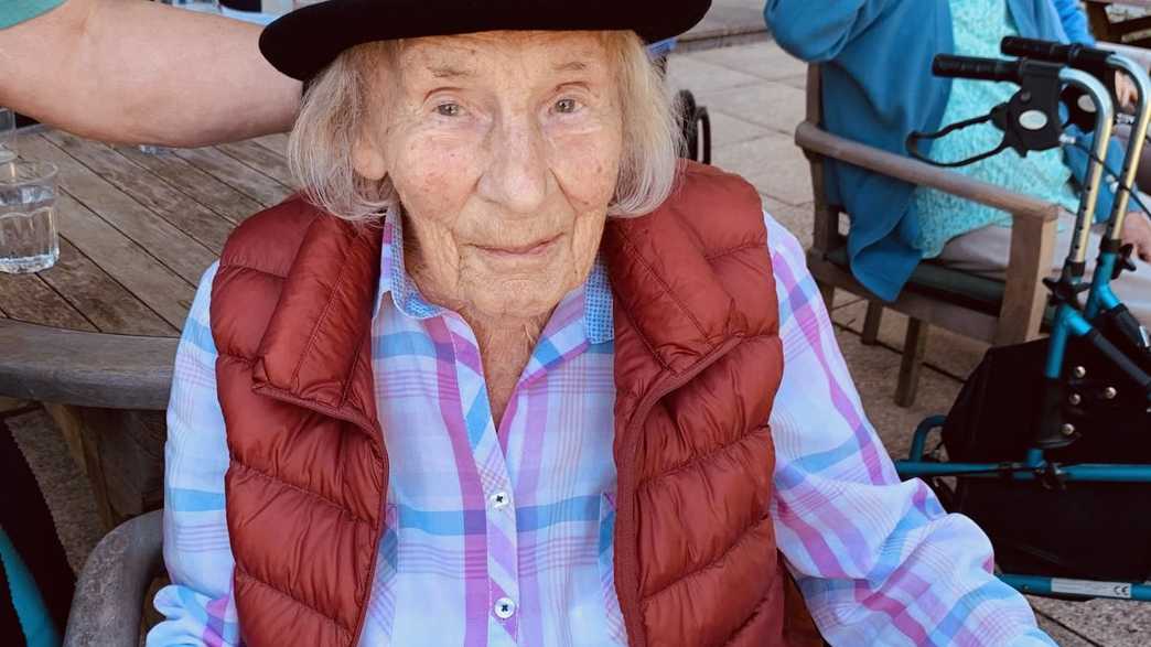 Alfriston Court Care Home Care Home Polegate activities-carousel - 7