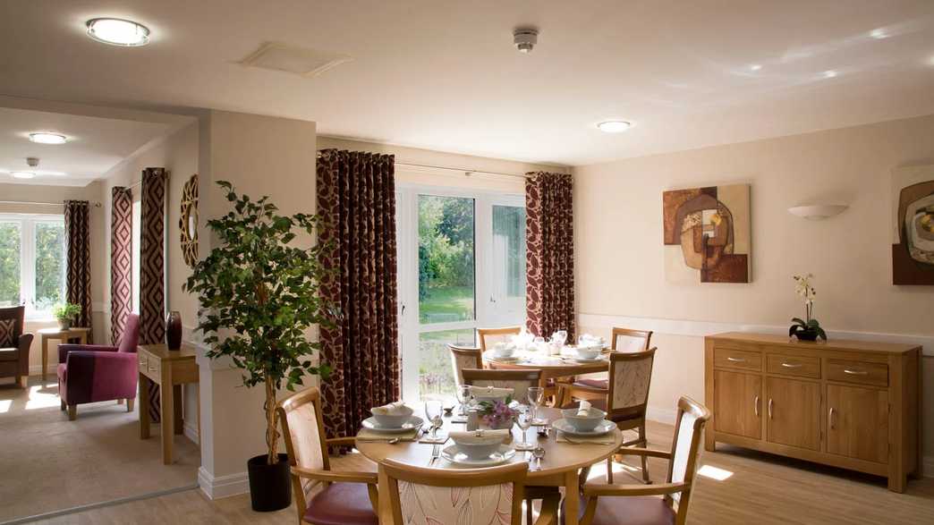 Garden City Court Care Home Letchworth Garden City meals-carousel - 1