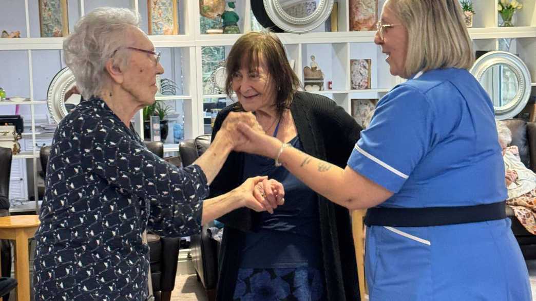 Waterbeach Lodge Care Home Cambridge activities-carousel - 4
