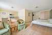 King Richard Court - 4