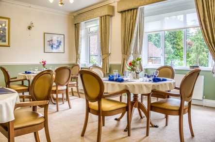Pendean House Care Home Care Home Midhurst  - 3