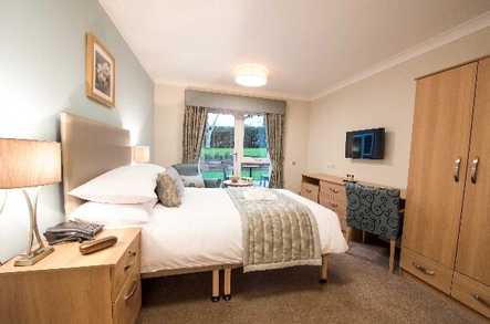 Augustus Court Care Home Leeds  - 4