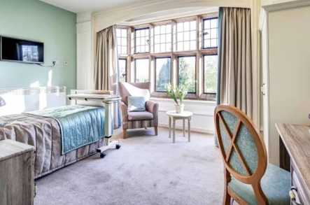 Oak Hall Care Home Care Home Haslemere  - 4
