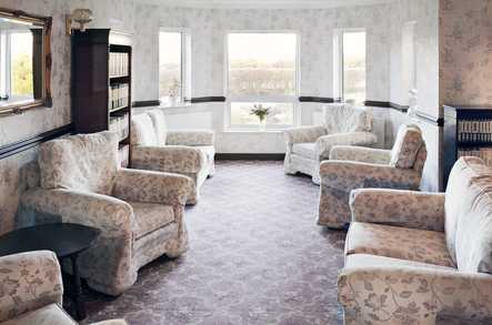 Queens Lodge Nursing Home Care Home Blackburn  - 4