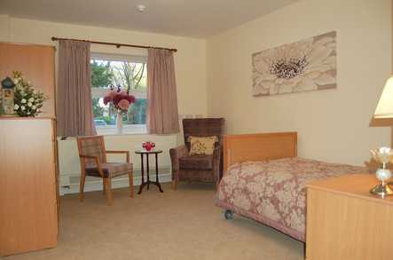 Dyneley House Care Home Leeds  - 4