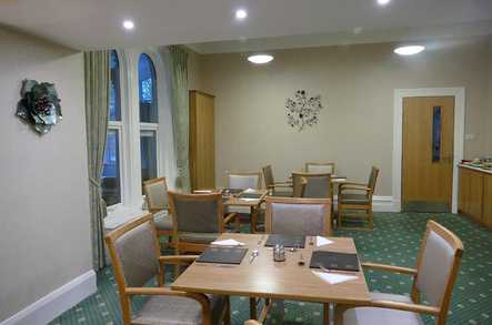 Dyneley House Care Home Leeds  - 3