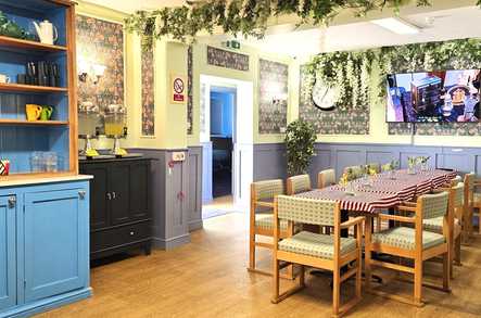 Poplars Care Home Care Home Ruislip  - 3