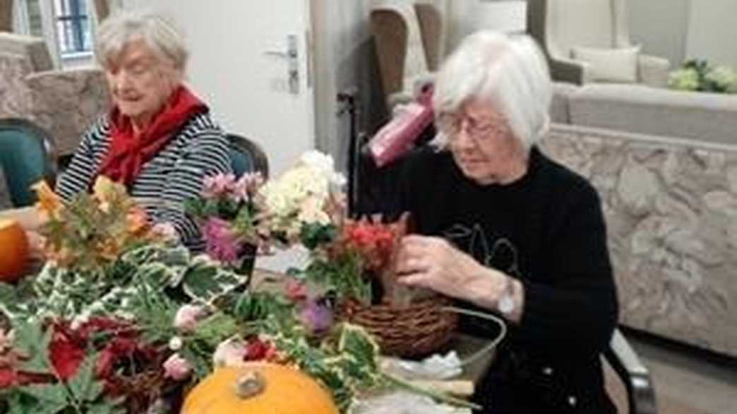 Furze Field Manor Care Home Sayers Common activities-carousel - 1