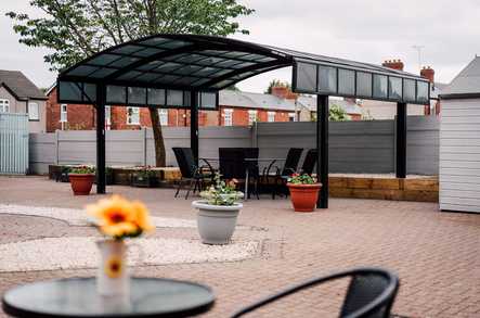 Lowmoor Nursing Home Care Home Nottingham  - 4