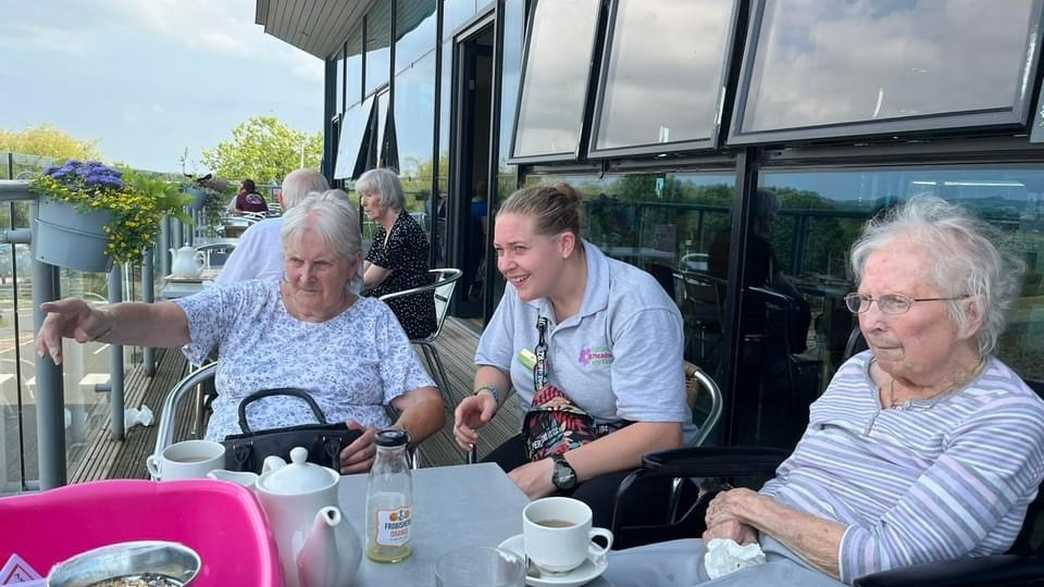 Thurlaston Meadows Care Home Ltd Care Home Rugby activities-carousel - 10