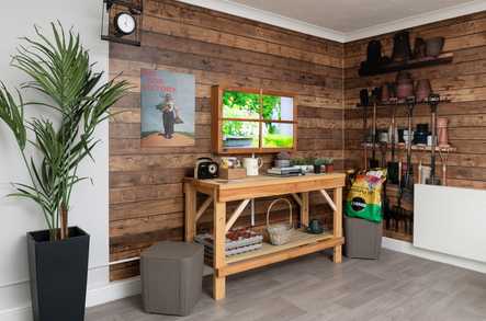 Queens Court Care Home Care Home Buckhurst Hill  - 3