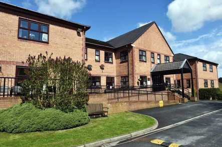 Aden Mount Care Home Care Home Huddersfield  - 1