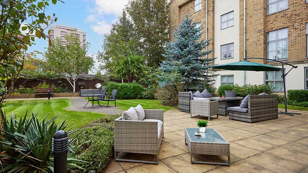Albany Lodge Care Home Croydon buildings-carousel - 3