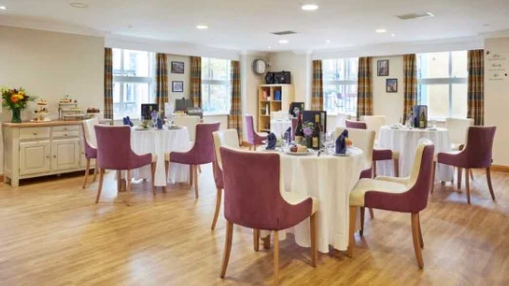 Albany Lodge Care Home Croydon meals-carousel - 2