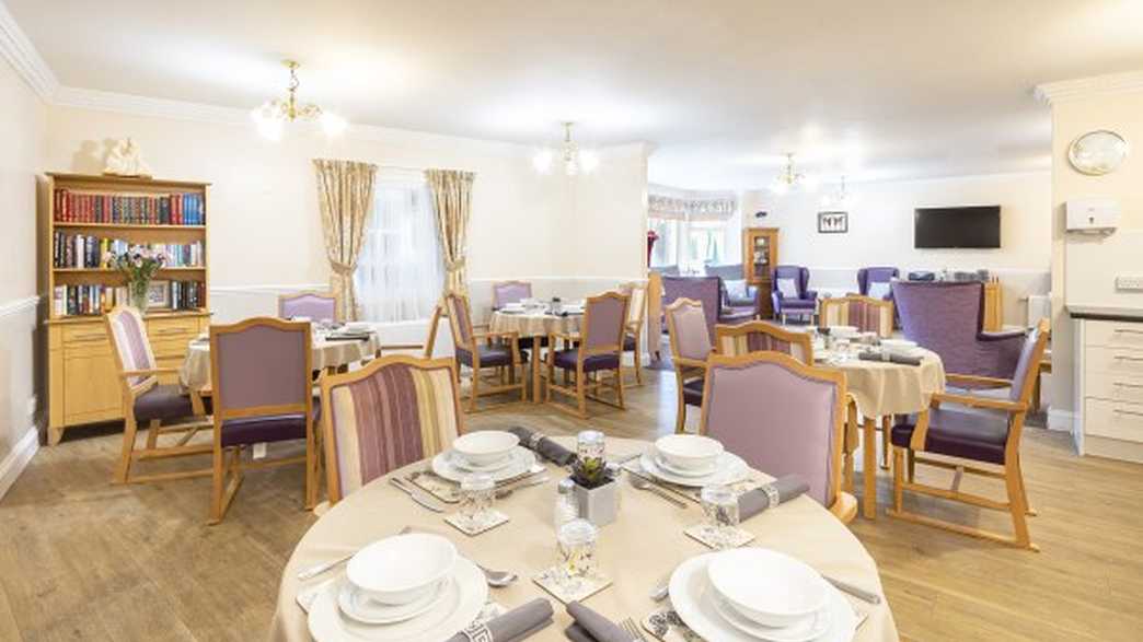 Alexander Court Care Home Thetford meals-carousel - 2