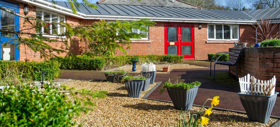 Allanbank Care Home Care Home Dumfries, DG1 4AN