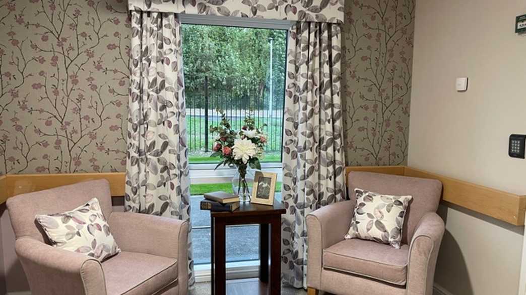 Oxford Manor Care Home Care Home Didcot buildings-carousel - 2