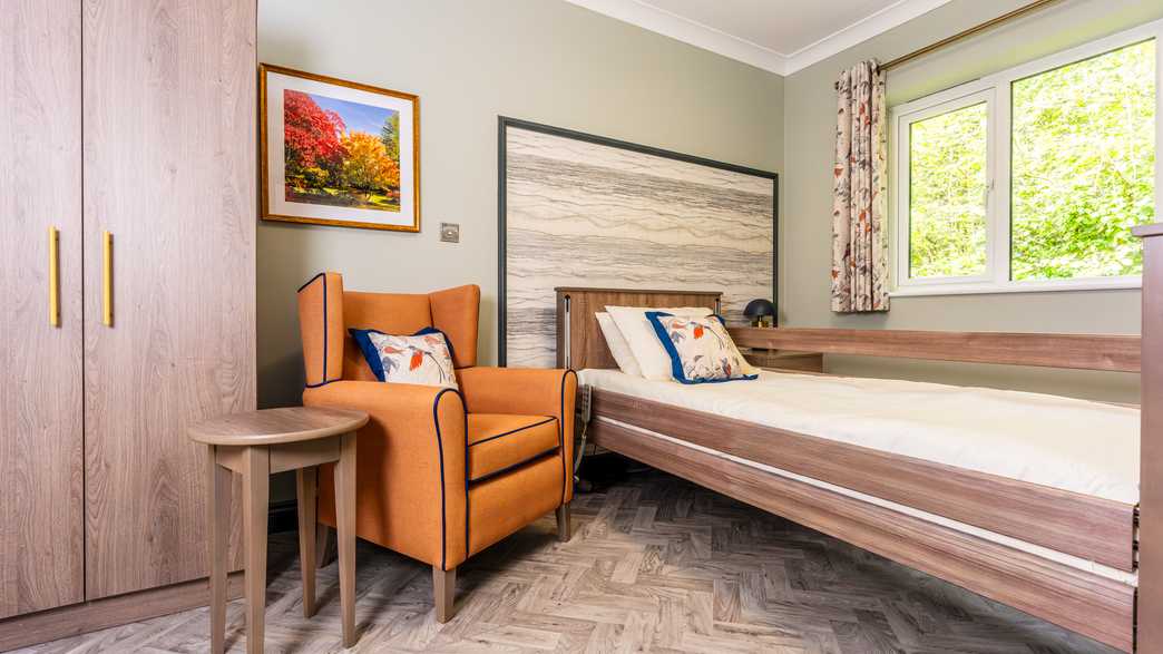 Oaklands Rest Home Care Home Southampton accommodation-carousel - 1