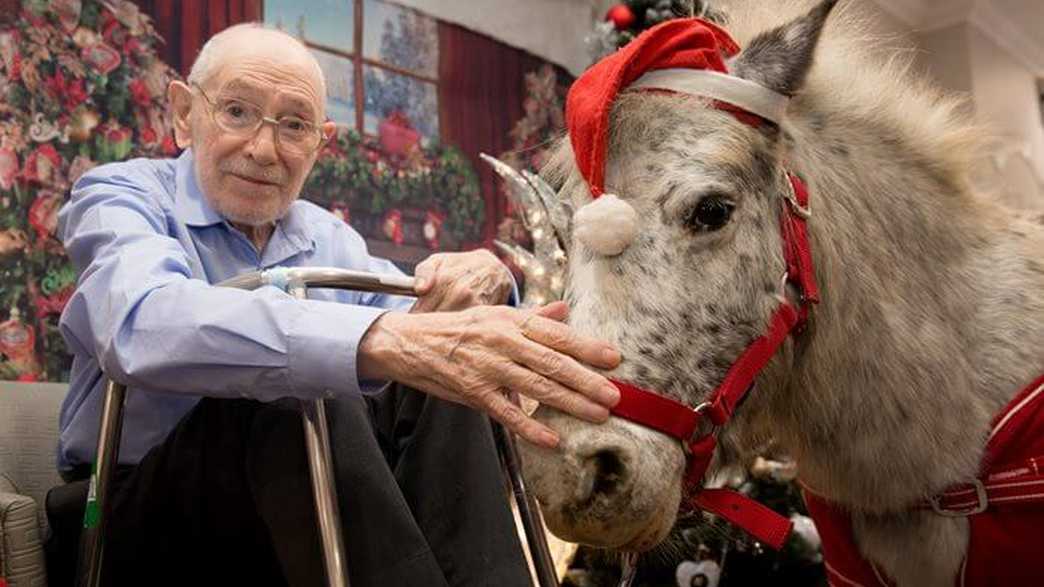 Amherst House Care Home Horley activities-carousel - 4