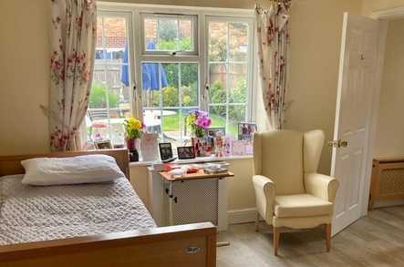 Applegarth Care Home Care Home Maidenhead  - 3