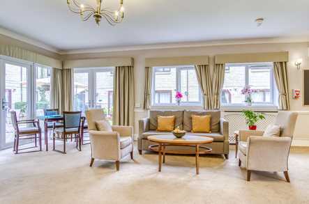 Ashley House Care Home Care Home Cirencester  - 3