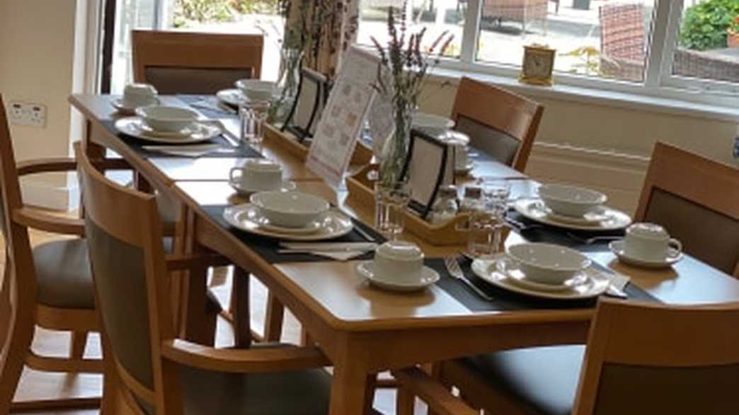 Ashwood - Ware Care Home Ware meals-carousel - 2