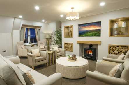 Aston Manor Care Home Aylesbury  - 4