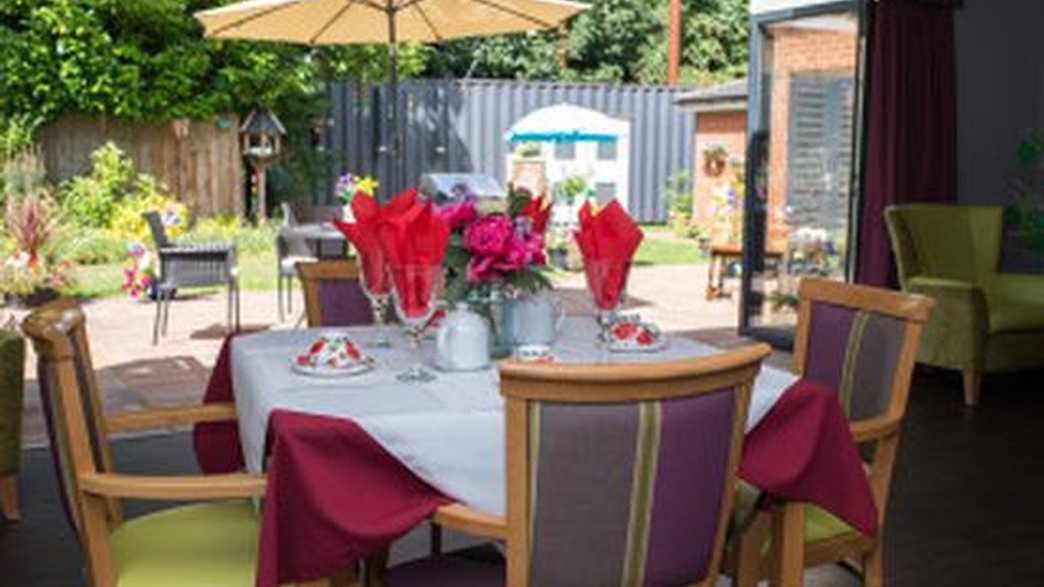 Atholl House Nursing Home Care Home Wolverhampton meals-carousel - 1