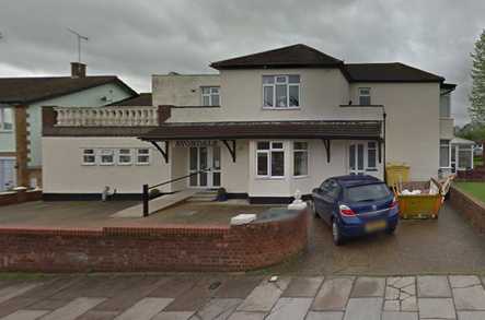 Avondale Rest Home Care Home Leigh On Sea  - 1