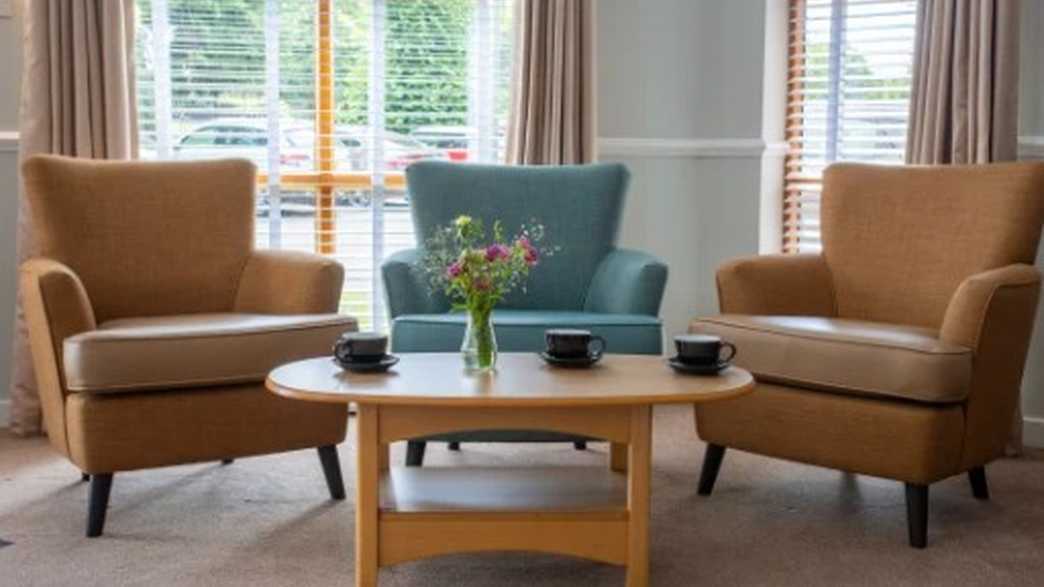 Aylesham Court Care Home Care Home Leicester buildings-carousel - 3