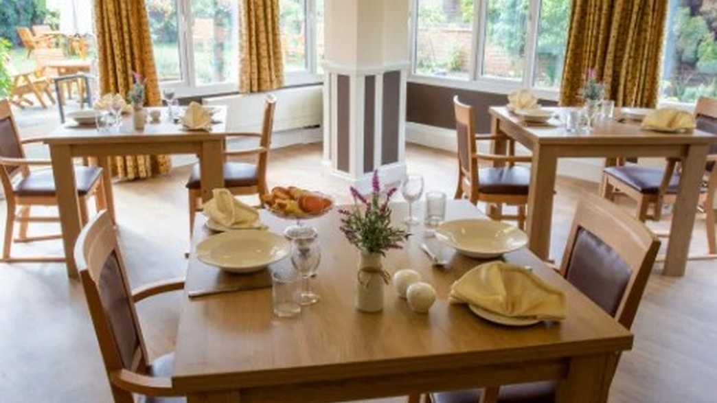 Broad Oak Manor Care Home Care Home Dartford meals-carousel - 1