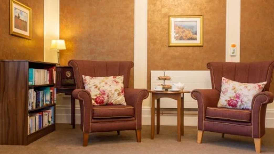 Broad Oak Manor Care Home Care Home Dartford buildings-carousel - 4