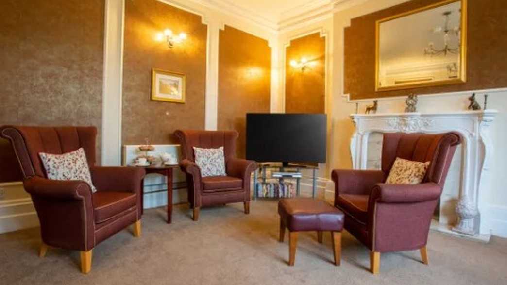 Broad Oak Manor Care Home Care Home Dartford buildings-carousel - 5
