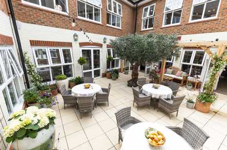 Parris Lawn Care Home Lewes  - 5