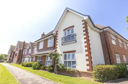 Parris Lawn Care Home Lewes  - 1