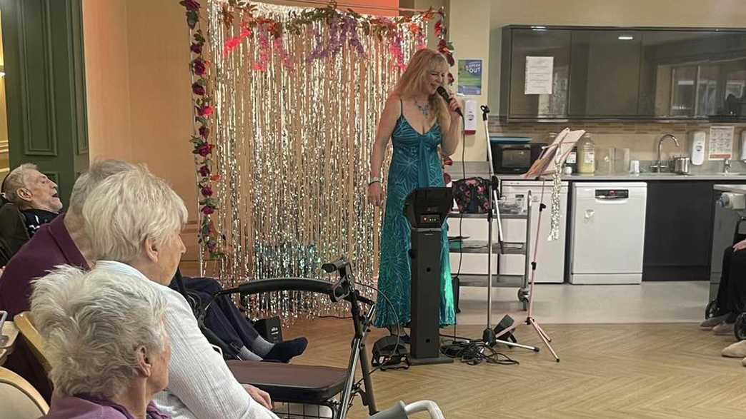 Barnes Lodge Care Home Tonbridge activities-carousel - 1