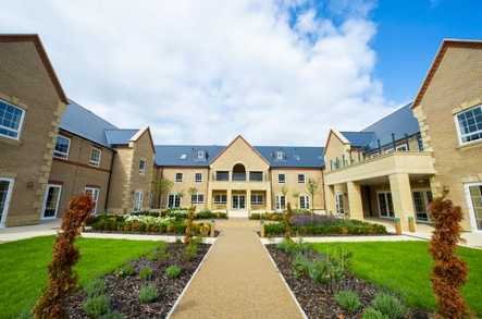 Fairfield Manor Care and Nursing Home Care Home Hitchin  - 1