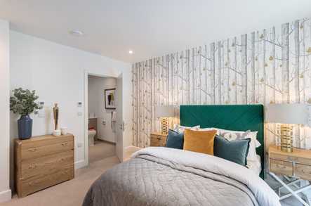 Apartment 17 image 2
