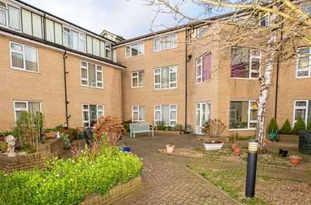 Beechwood Court Retirement Living Sunbury-on-Thames  - 1