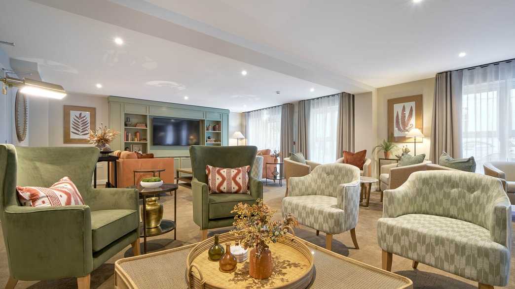 Beesons House Retirement Living Rickmansworth lifestyle-carousel - 1