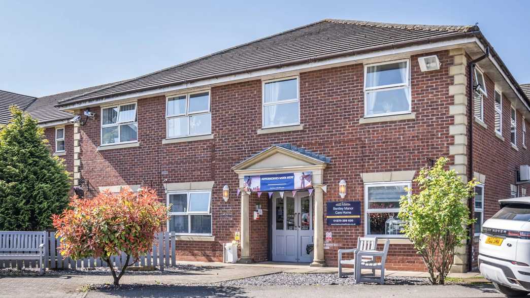 Bentley Manor Care Home Care Home Crewe buildings-carousel - 3