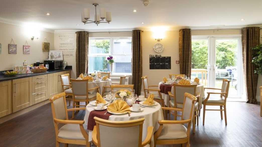 Berkeley Court Care Home Care Home Leeds meals-carousel - 2