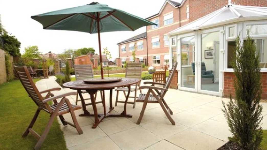 Berrycroft Manor Care Home Stockport activities-carousel - 4