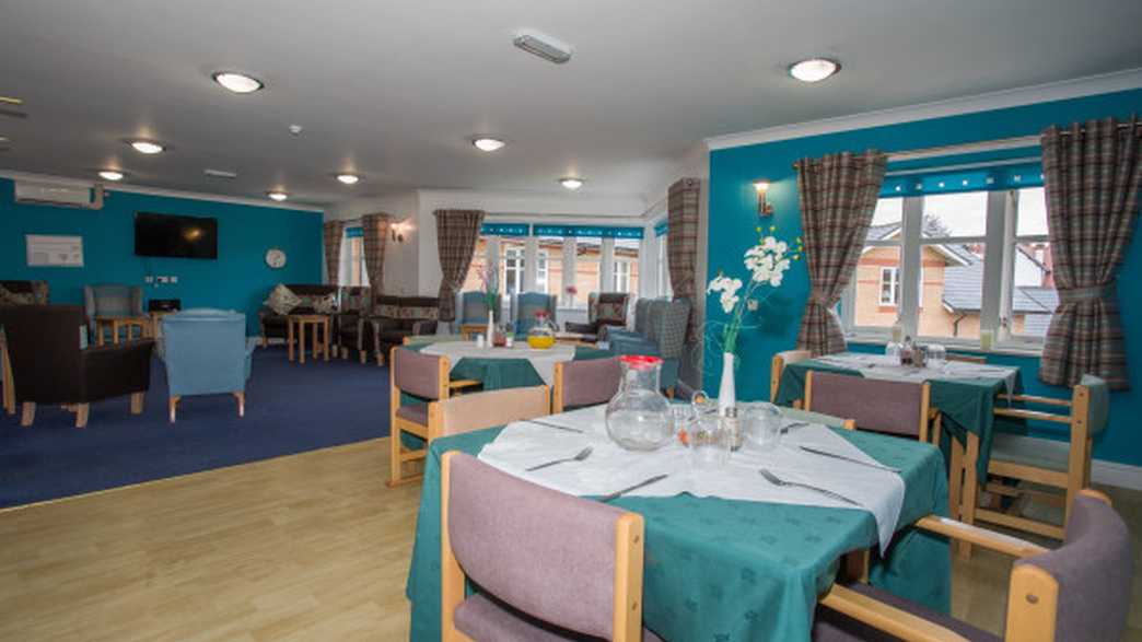 Birch Tree Manor Care Home Wirral meals-carousel - 1