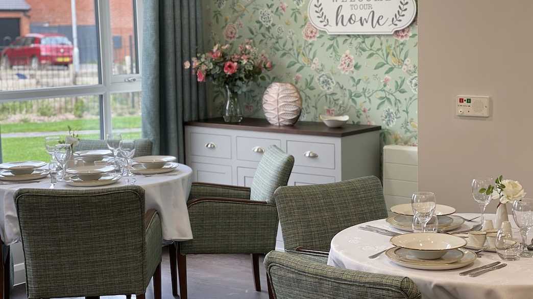 Bishop's Cleeve Care Home Care Home Bishop’s Cleeve meals-carousel - 3