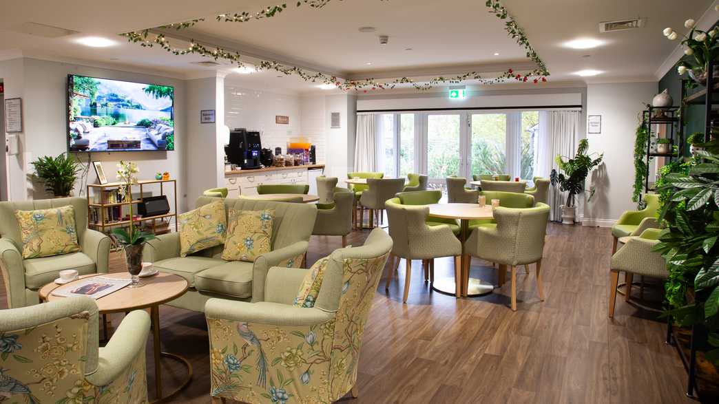 Bishops Manor Care Home Sutton Coldfield buildings-carousel - 12